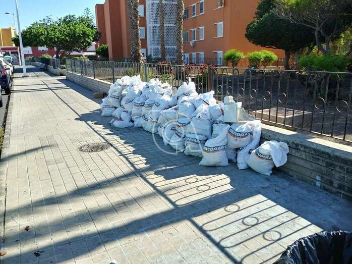 Imagen captada este lunes en una calle de Las Remudas (Foto TA)